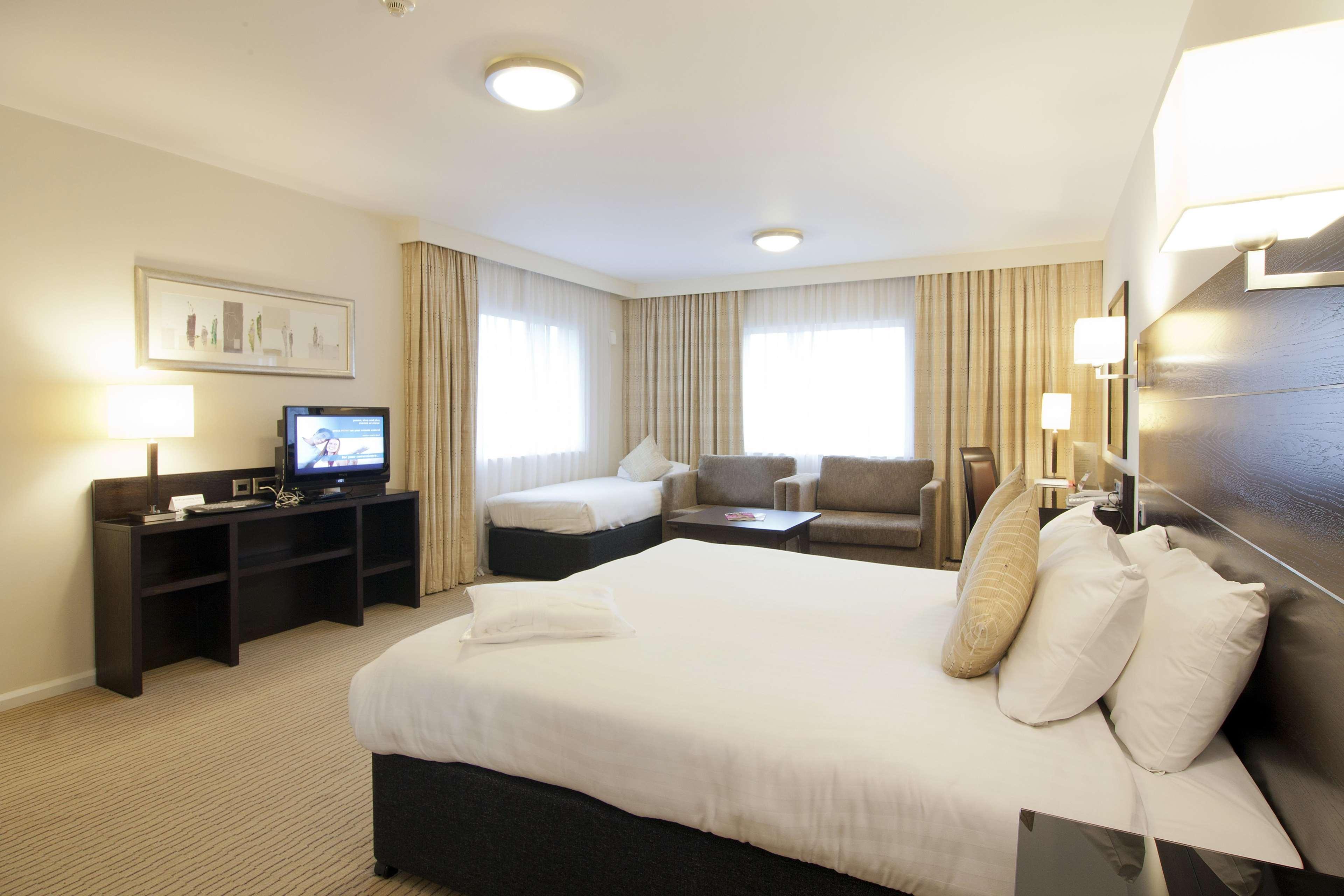 Doubletree By Hilton London Heathrow Airport