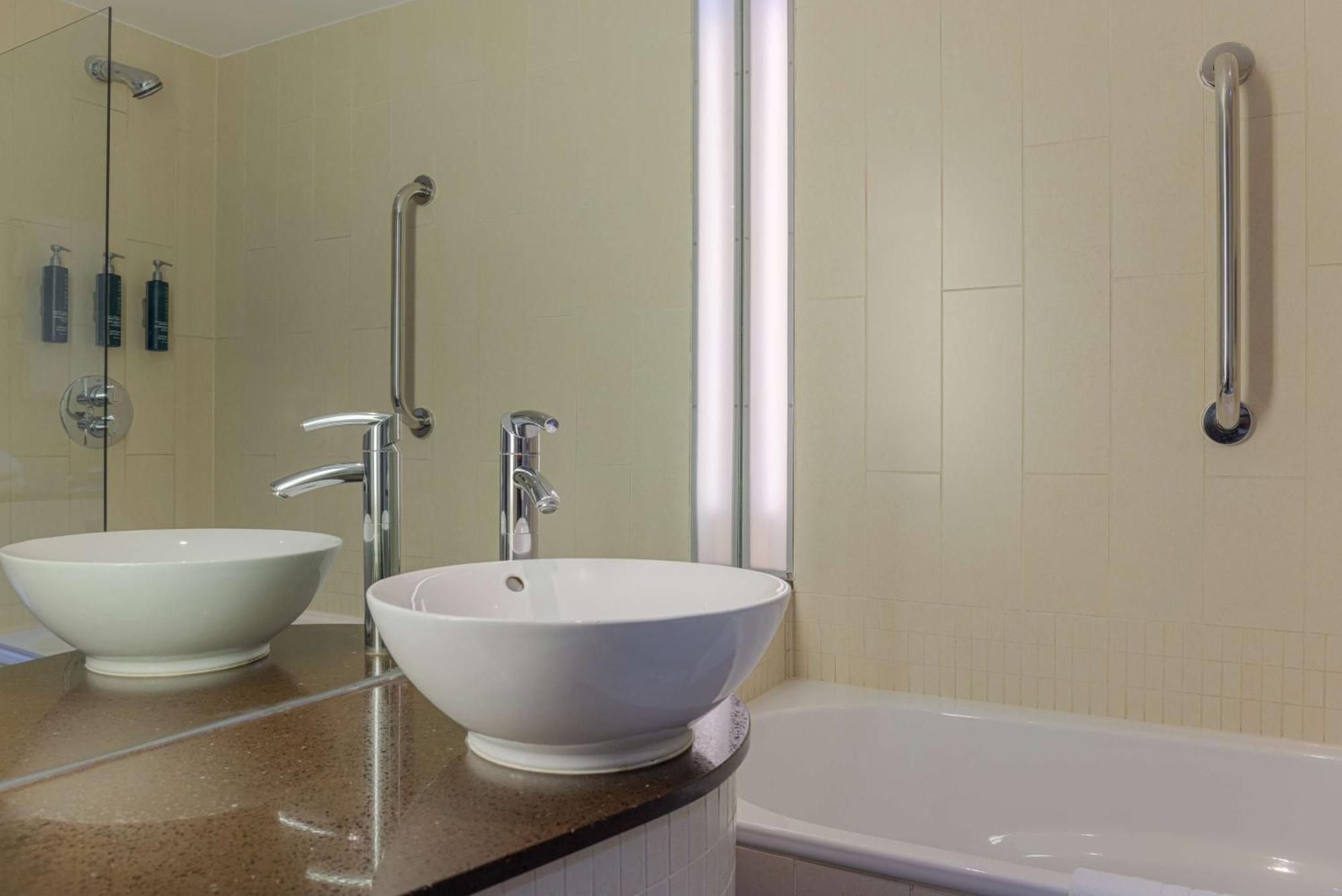 Hotel Doubletree By Hilton London Heathrow Airport Hounslow